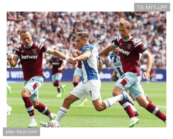 英超保级区混乱程度不亚于争冠，诺丁汉森林狼队西汉姆联积分紧咬